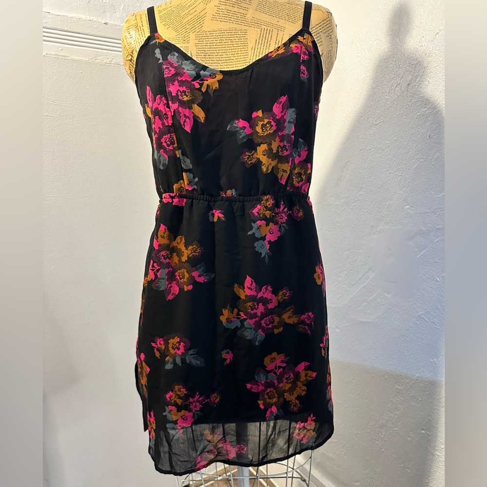 Vintage Volcom size M/12  90’s/00’s floral sheer slip dress 🧡